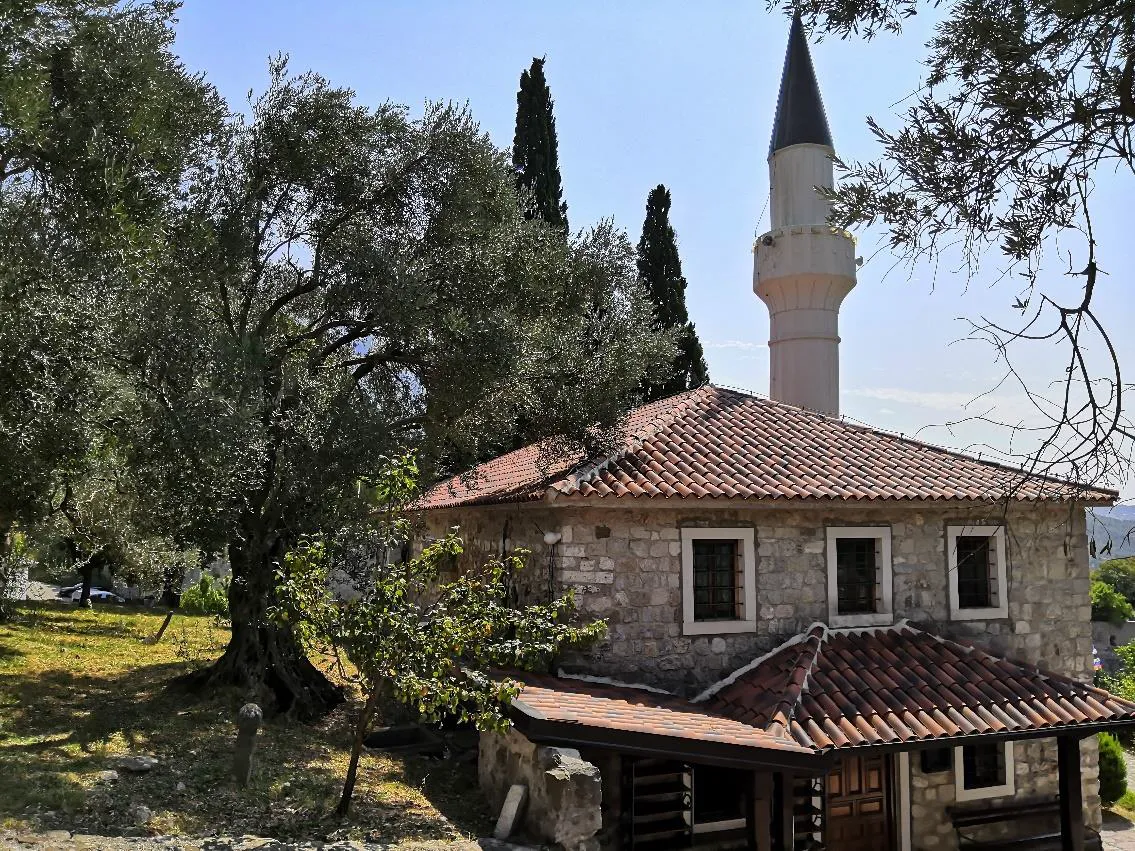 Omerbašića džamija