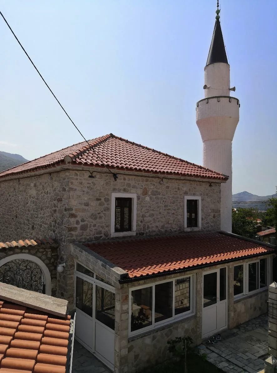 Podgradska džamija